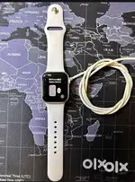 Apple watch SE 40MM GPS ONLY SILVER COLOUR