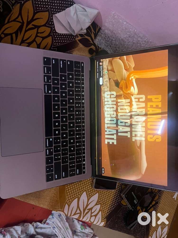 Apple macbook pro  laptop