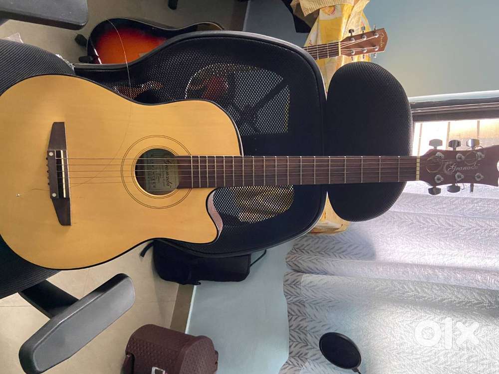 Granada Guitar Steal deal for just Rs.1500/-
