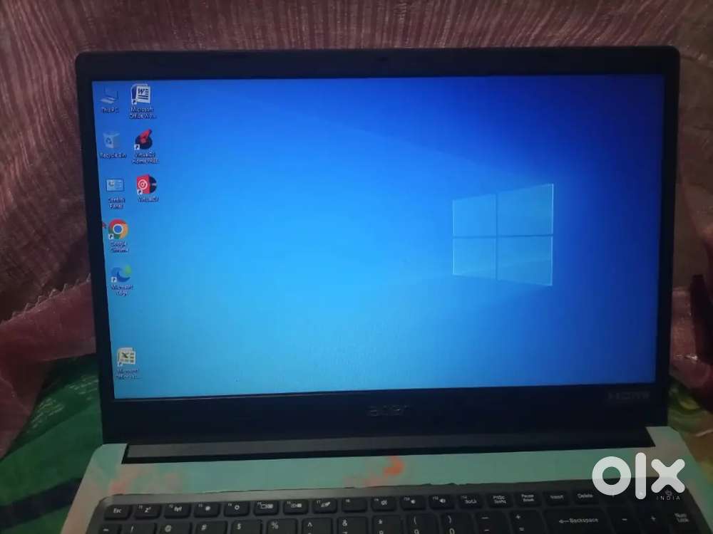 Acer ka laptop 4/128ssd all ok hai with charger 20 k baad price 8000