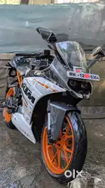 KTM RC390.