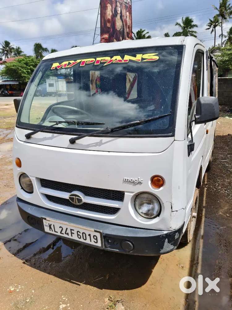 Tata magic for commercial use. Owners board vehicle.