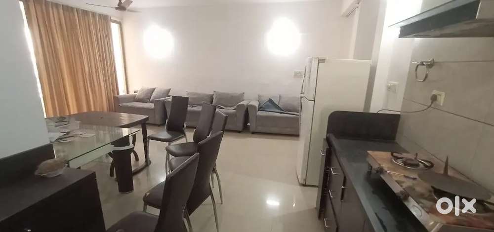 Full furnished 3bhk flat for rent at sama savli road nr MacDonalds.