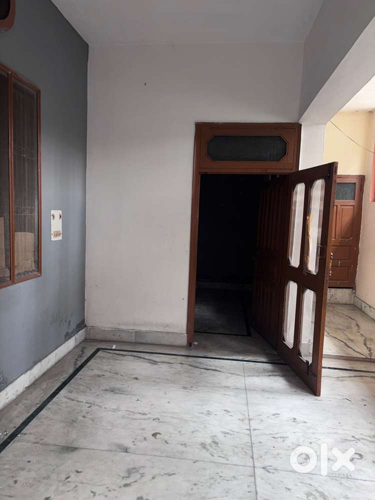 2 room set with kitchen ,lobi , store room available for family