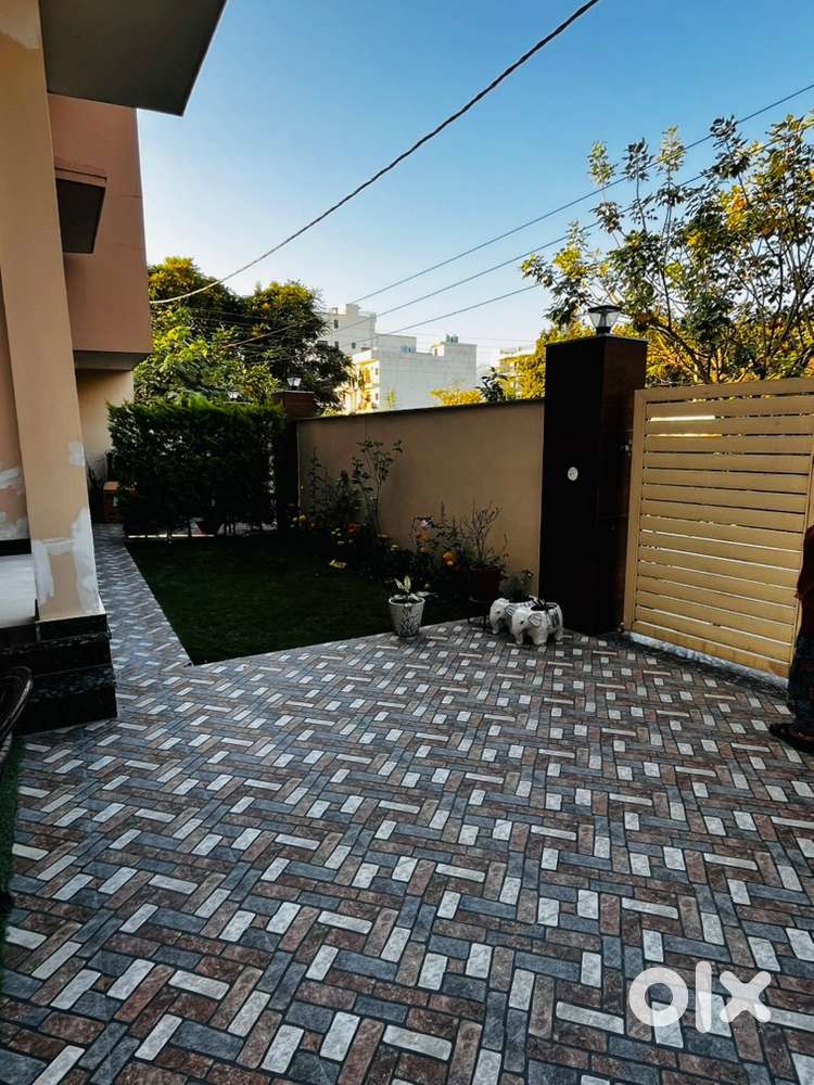 3bhk first Floorl house for rent  separate entry nearby market VMart