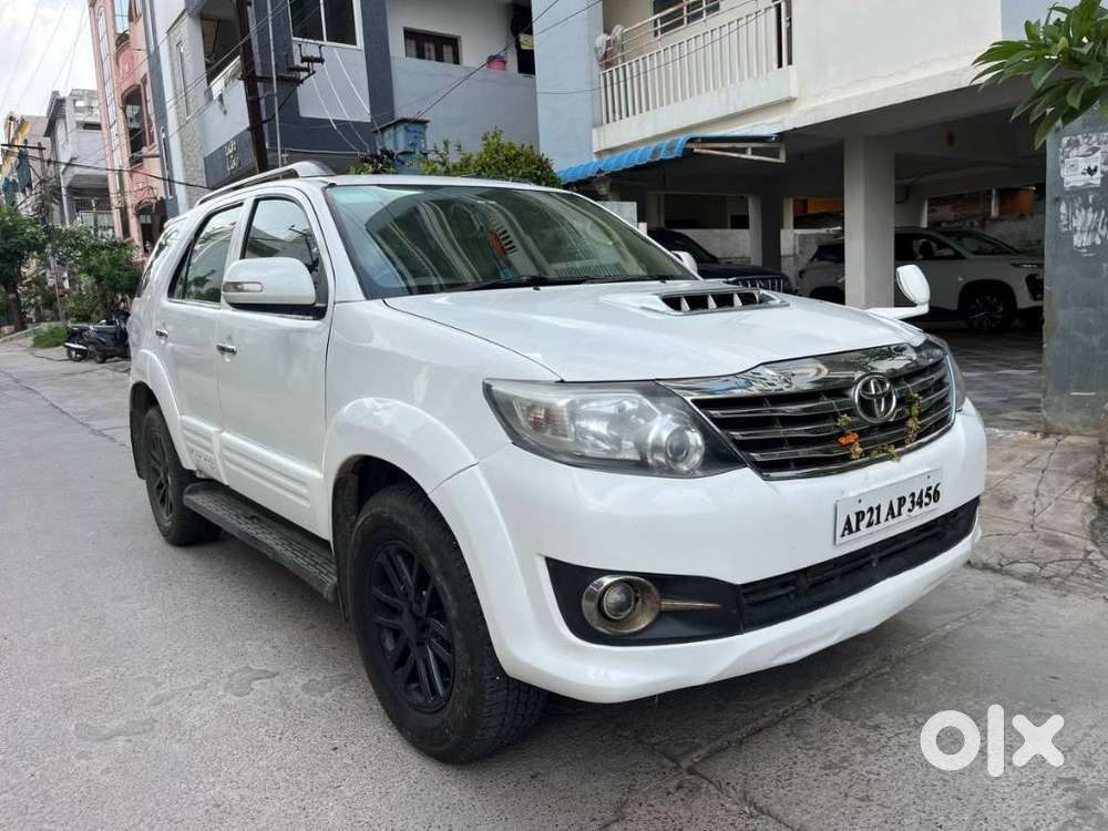 Toyota Fortuner 2011-2016 4x4 MT, 2012, Diesel