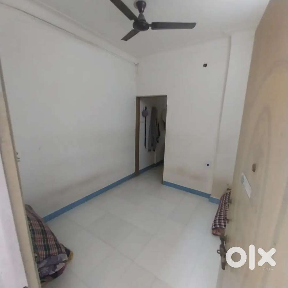 Urgently one females vacancy in 1RK