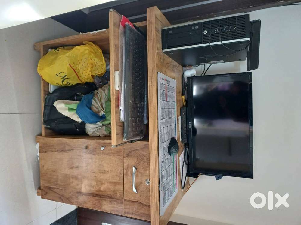 Computer Table in very good condition