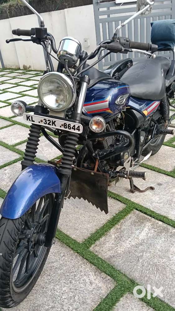 Bajaj avenjer /2017