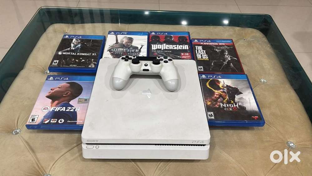PS 4 limited Edition white color 2 TB for sale