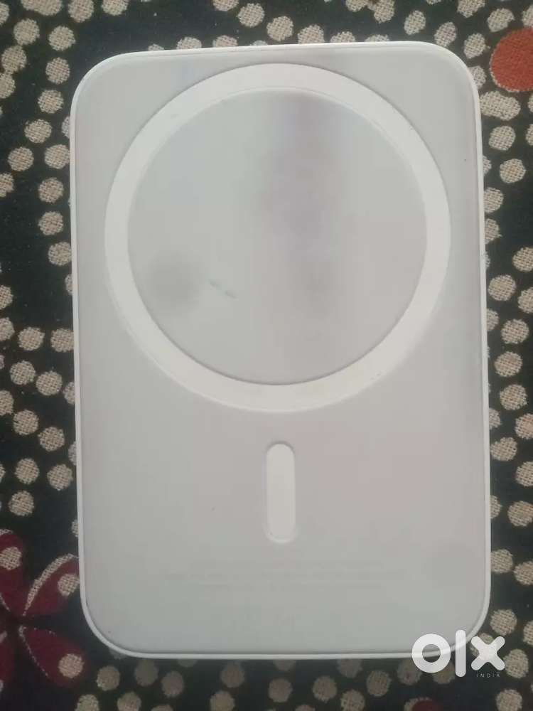 Apple MagSafe Battery Pack (Model A2384)

Original Good Condition