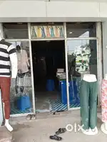 Shishe ka darvaja hai Shop ke liye pura set h
