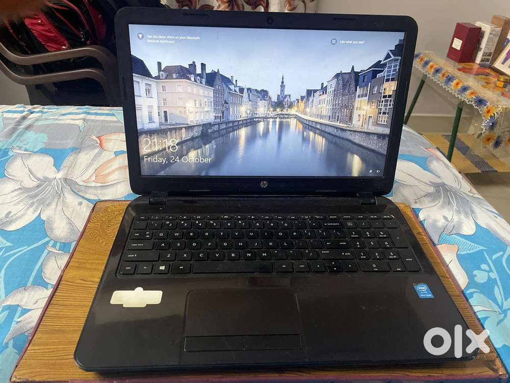 15.6 inch HP laptop 4GB RAM