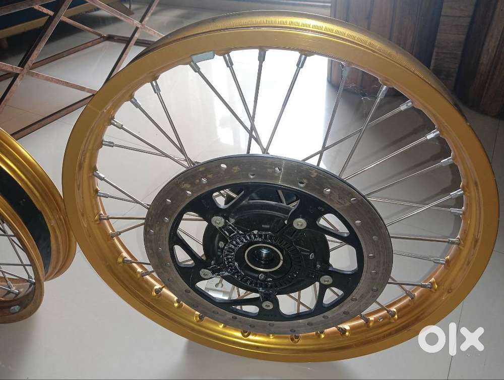 Himalayn 450 Henle Black Model Wheel with tube