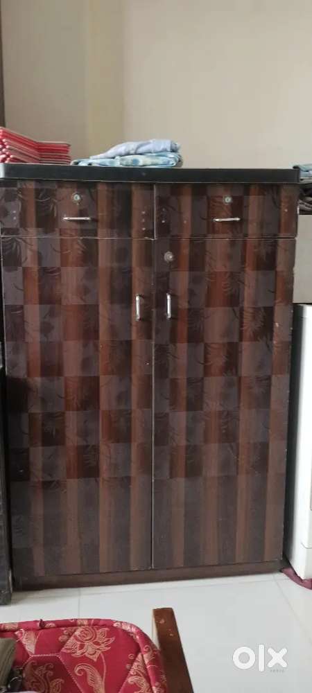 Small cup board