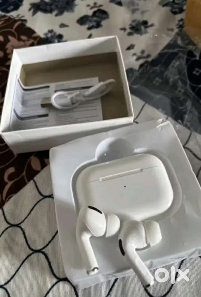 “Wireless Earpods  Unused  Free COD  ”Urgent Sale”
