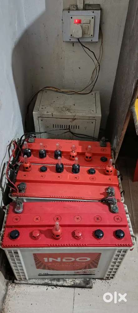 Invertor with three battery s