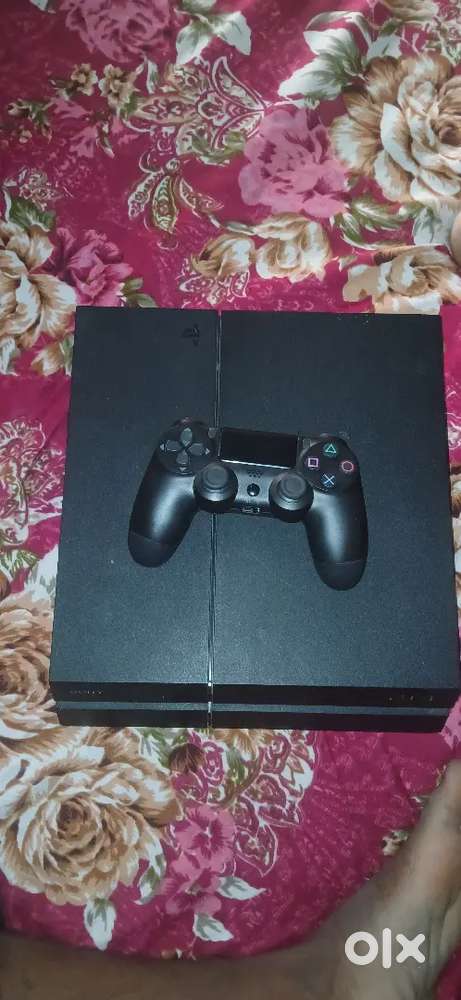 Good condition ps4 fat 1tb