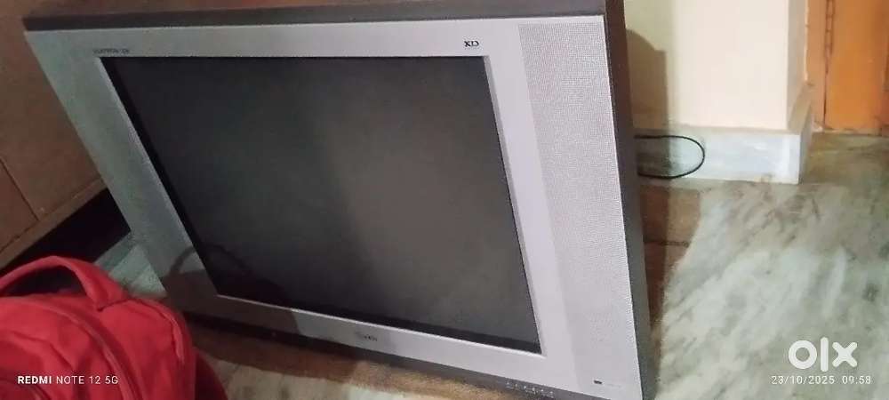 Extraordinary vintage TV in good working condition