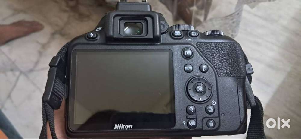 Nikon D3500 with all accessories and carry bag