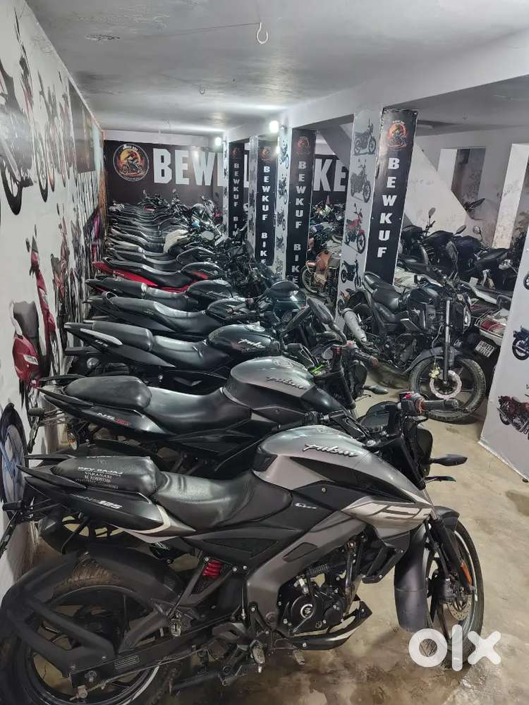 हमारे यहां हर प्रकार की गाड़ियों जबर्दस्त स्टॉक आया है