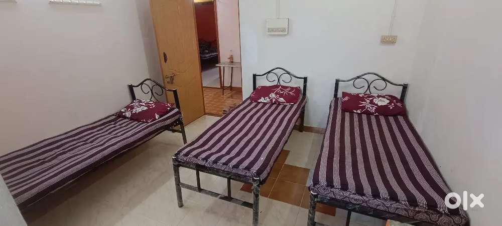 Boys hostel near by Olympia ,thamarai tec park ,metro