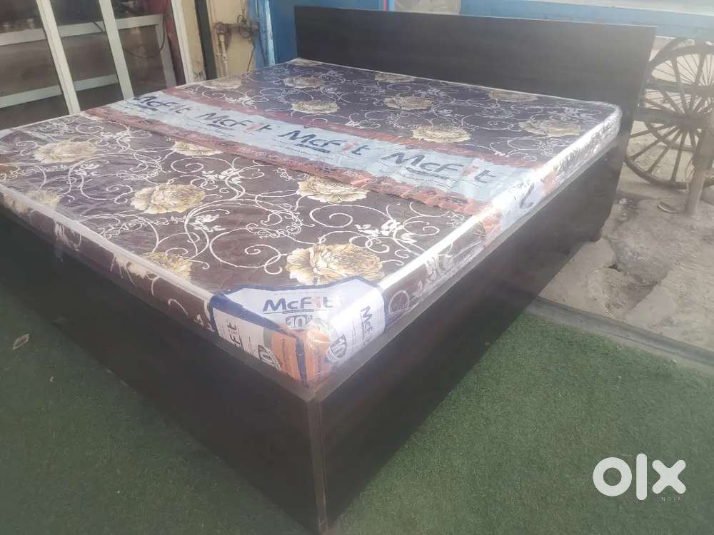 Free mattress with double bed on primium quality
