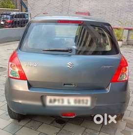 Maruti Suzuki Swift 2004-2010 ZXi BSIV, 2006, Petrol