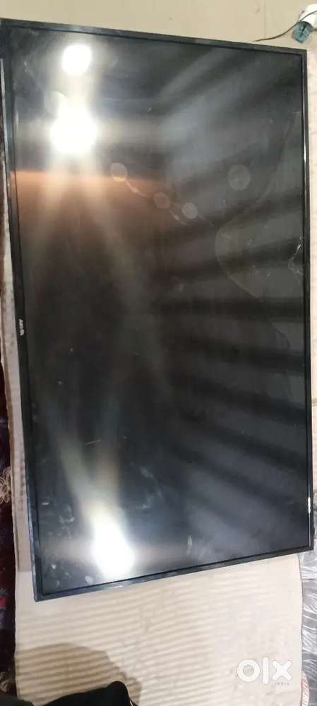 LED TV display crack