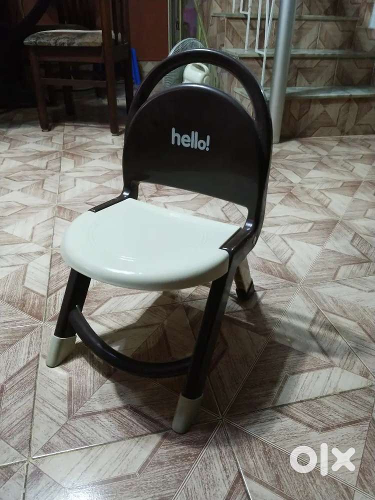 Foldable plastic baby chair veryvsparngly used