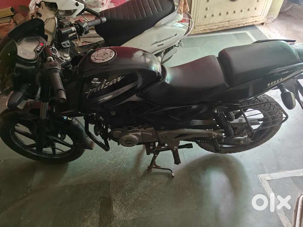 2016-17 last model pulsar with great engine and body