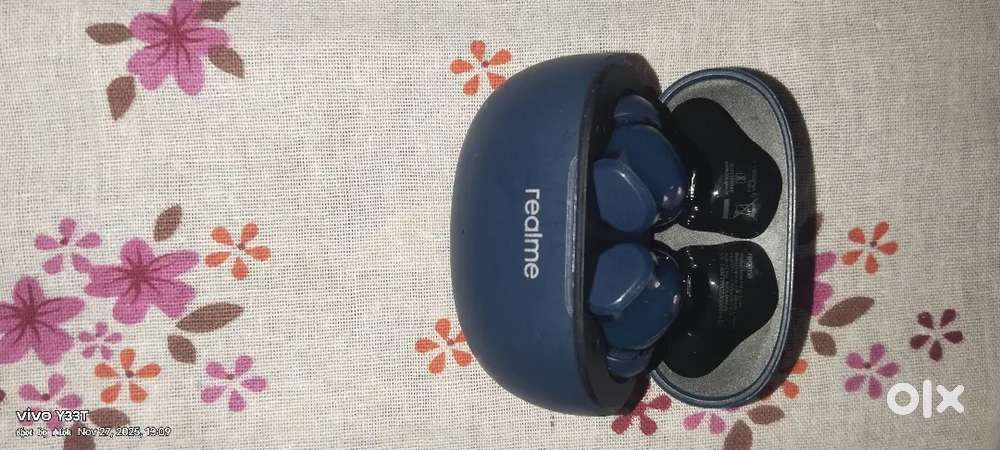 Realme bluetooth headphones