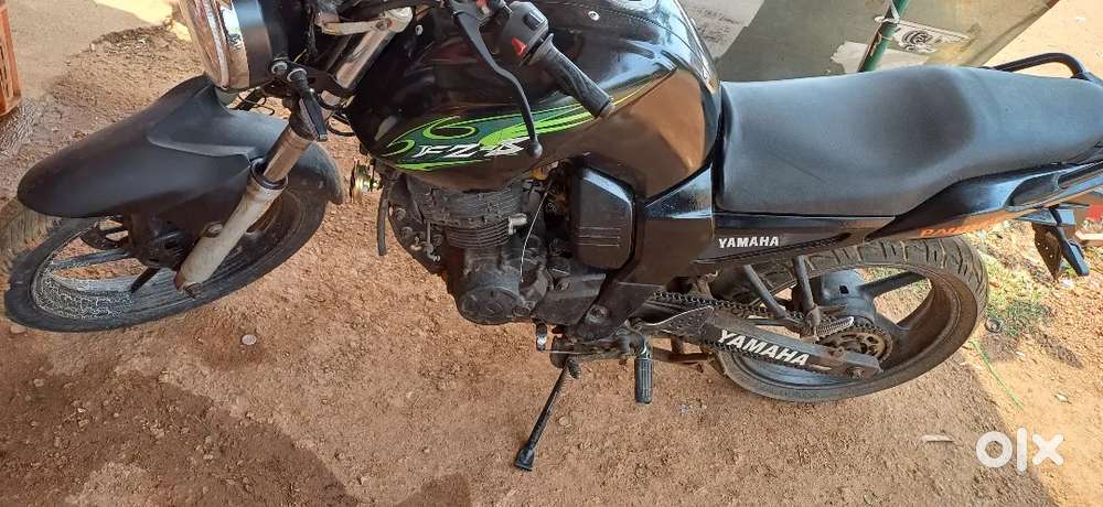 Yamaha fzs top condition