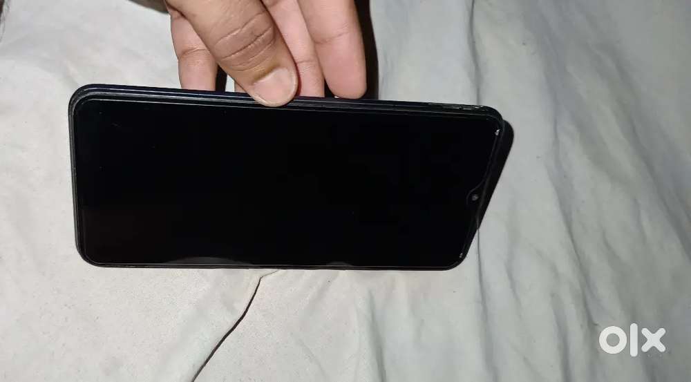 2gb memory 32 gb storage  4g phone hai