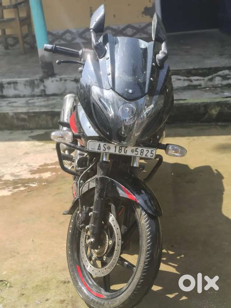 Bajaj Pulsar 220F