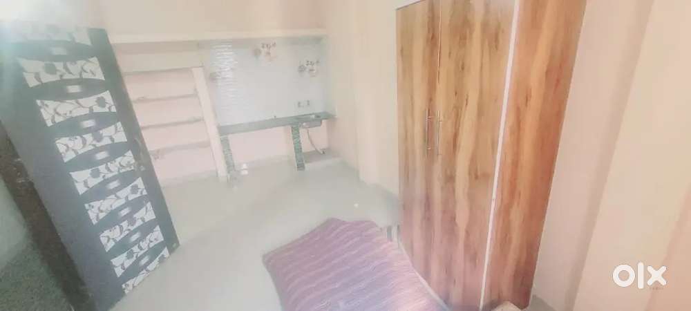 Indipendent Room kitchen For Rent Near Bombay Hospital