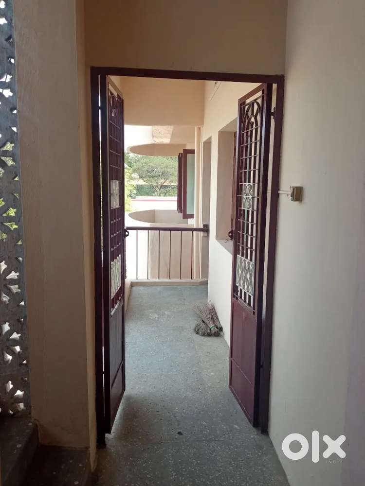 Fathima college on road apartment flat