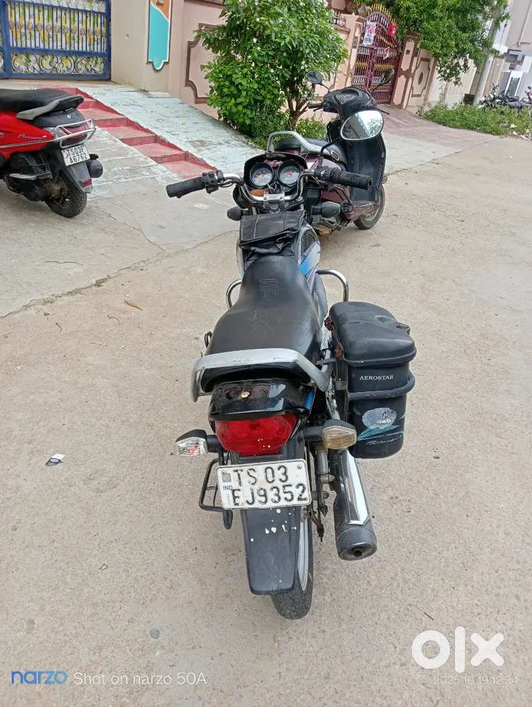 Hero HF delux vehicle