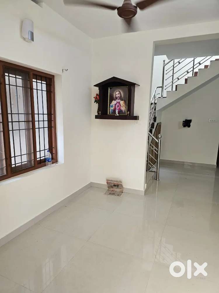 4 Bhk Independent house For Rent Vennala Palarivattom.