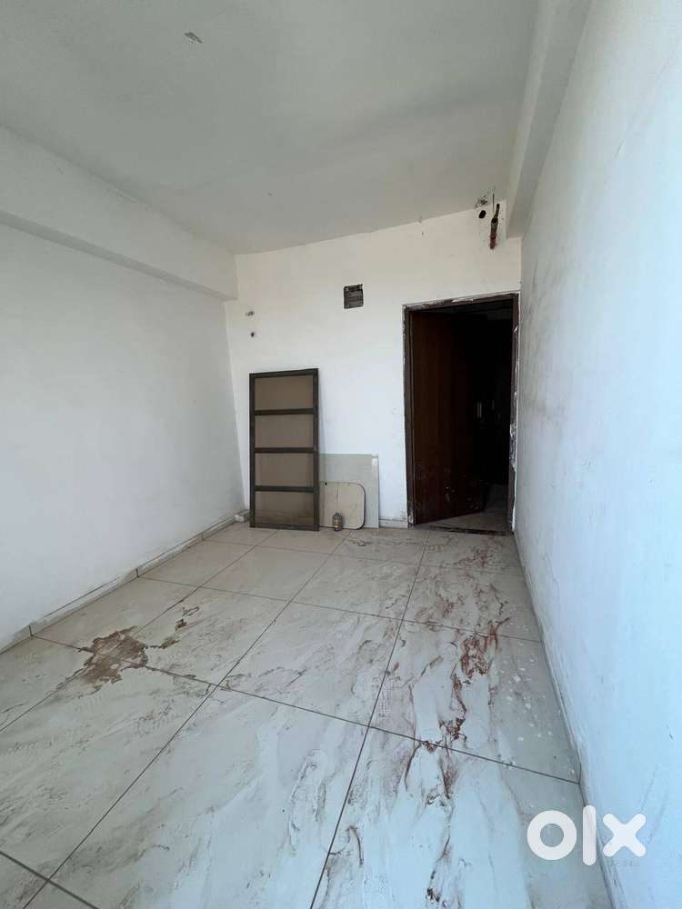 260 Sq Ft Brand New Office In Brand New Luxurious Commercial Complex