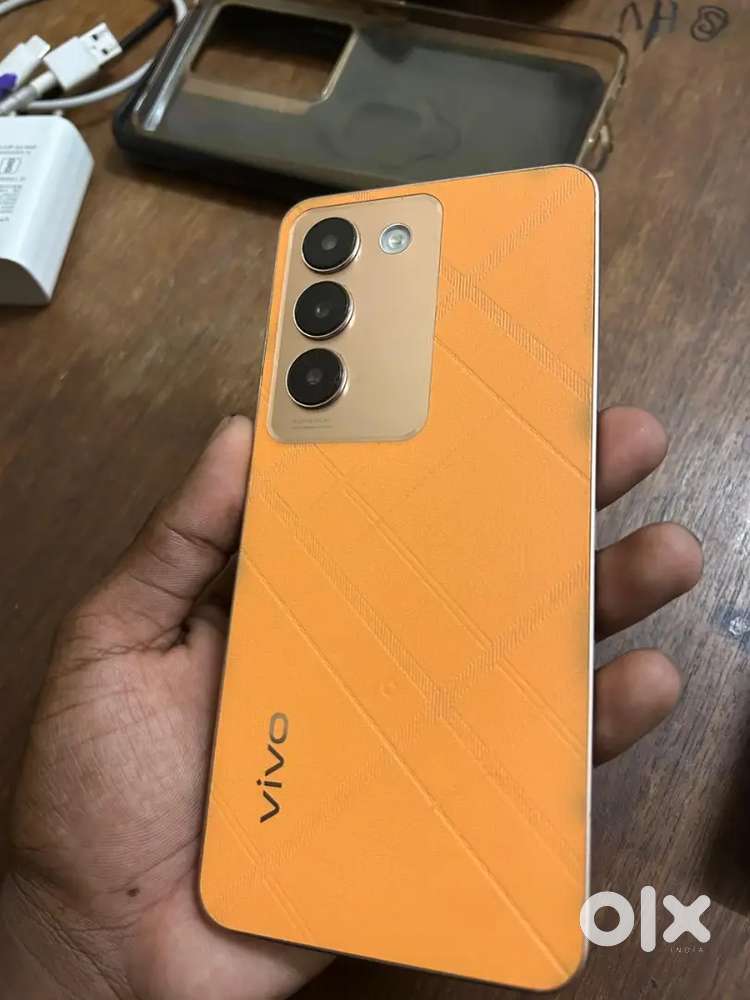 Vivo y200e ,good working condition, 12 month old