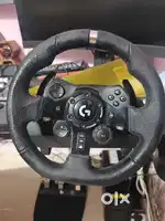 LOGITECH G923 GAMING STEERING WHEEL FOR PC & PLAYSTATION