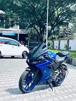 YAMAHA R15 V3