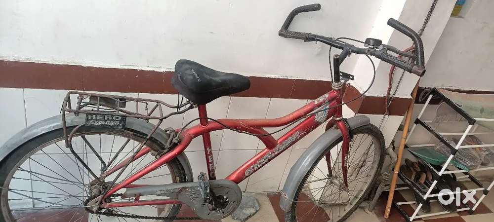 Hero Bicycle in Excellent Condition – Ready to Ride!
