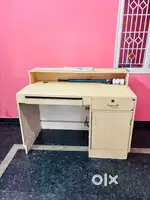 COMPUTER BIG TABLE