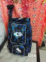 I am selling new cricket kit