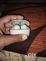 Affordable Boult Z35 Airbuds – Slightly Used