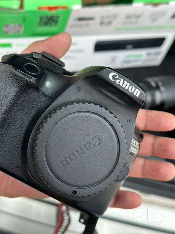 Cannon 1300 D in new condition