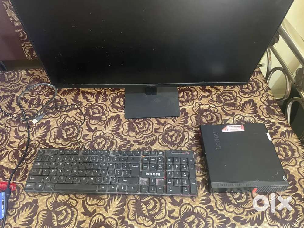 Lenovo ThinkCentre Mini PC + Samsung 24'' FHD Monitor – Full Setup”