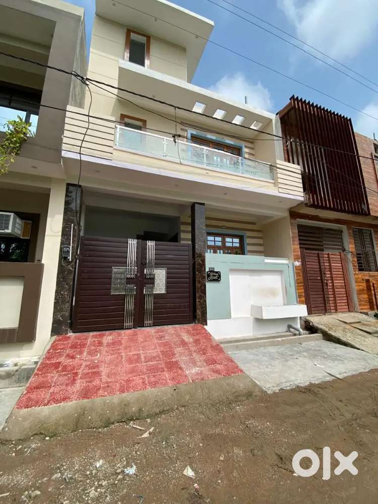 New house for rent.
